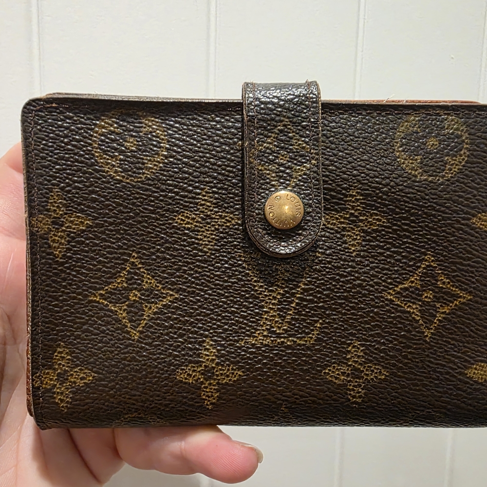 Louis Vuitton Damier Kisslock Monogram Wallet